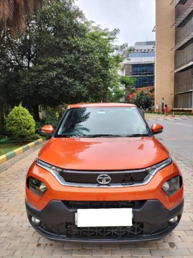 https://images10.gaadi.com/usedcar_image/4541634/original/processed_a57f226d-69a2-46a3-8c26-7a6013da6efa.jpg?imwidth=6400