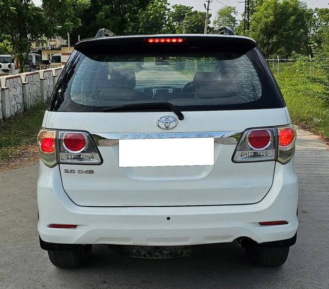 https://images10.gaadi.com/usedcar_image/4541641/original/processed_c1dc210d13411e3bb17ea91540fe26a3.jpg?imwidth=6401