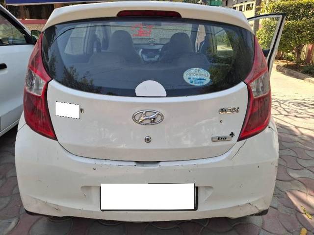 https://images10.gaadi.com/usedcar_image/4541654/original/processed_ccffed29-2a39-411a-95f1-d7c2184bce7c.jpg?imwidth=6402
