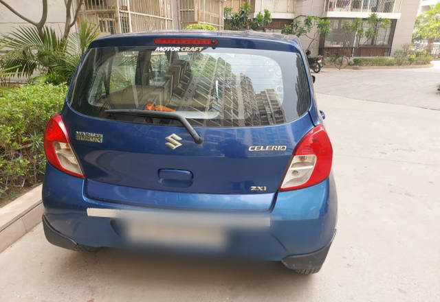 https://images10.gaadi.com/usedcar_image/4541701/original/300e7220-ce80-462e-9bc4-2edcf11985ad.?imwidth=6401