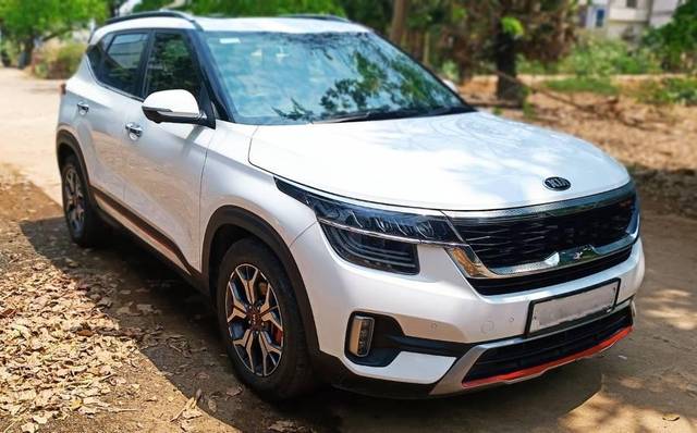 https://images10.gaadi.com/usedcar_image/4541717/original/processed_7c95ea08-8cd0-4fd5-a575-9e0ffaab075e.jpg?imwidth=6400