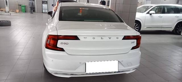 https://images10.gaadi.com/usedcar_image/4541719/original/processed_84eee8d60bd470437ffcfea4f72f1202.jpg?imwidth=6401