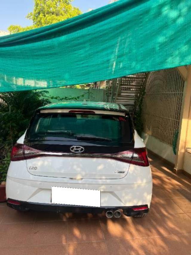 https://images10.gaadi.com/usedcar_image/4541723/original/processed_23270a24-0a18-485c-a0cf-8131ce8c8a00.JPG?imwidth=6401