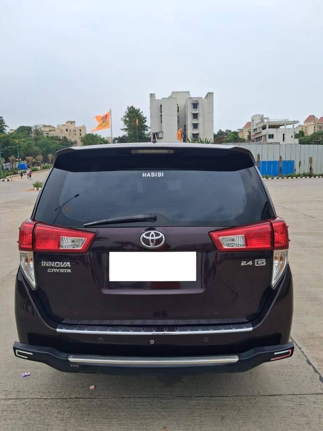 https://images10.gaadi.com/usedcar_image/4541724/original/processed_2f1cbe10f1bde77fa1f504072490b9a6.jpg?imwidth=6402