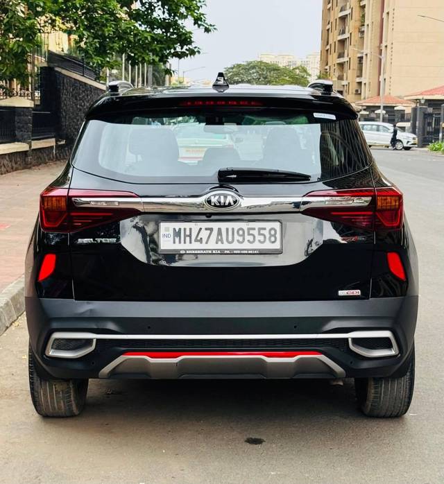 https://images10.gaadi.com/usedcar_image/4541757/original/processed_728d4bf4f471fc7f478204fa7e10256d.jpg?imwidth=6402