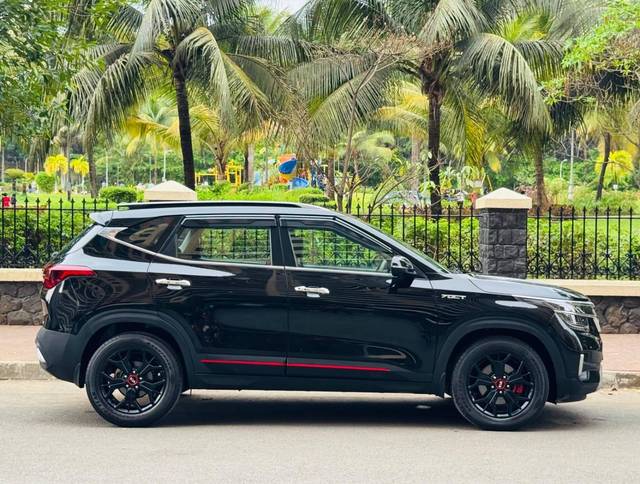 https://images10.gaadi.com/usedcar_image/4541757/original/processed_73b30fbaae5ffd475151355201f504b1.jpg?imwidth=6401