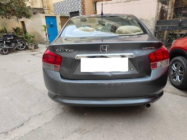 https://images10.gaadi.com/usedcar_image/4541761/original/processed_641f3216-ca29-40a5-9d85-bb42b575675b.jpeg?imwidth=6401