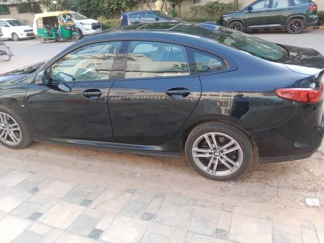 https://images10.gaadi.com/usedcar_image/4541783/original/processed_b9d86e8f-2f06-4cf4-bc1e-4e0ef7020cd2.jpeg?imwidth=6402
