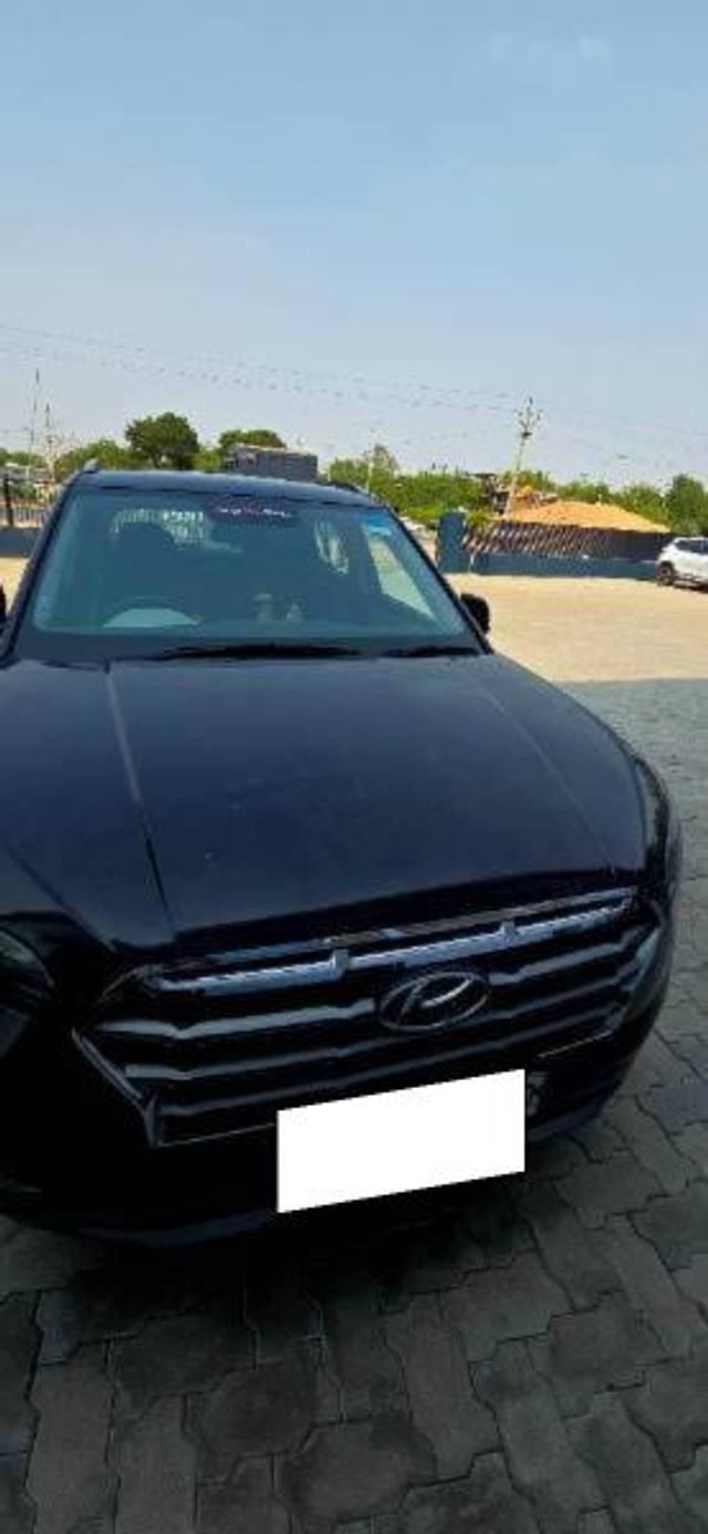 https://images10.gaadi.com/usedcar_image/4541819/original/processed_a5d5f6b9-aa4a-4b3e-8209-c68c0f6aa16c.jpg?imwidth=6402
