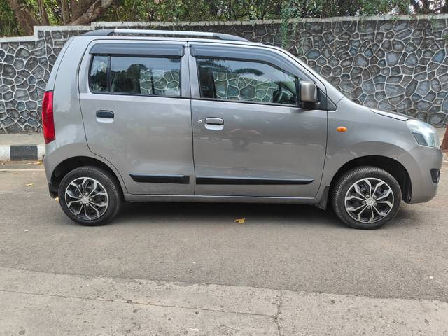 https://images10.gaadi.com/usedcar_image/4541876/original/49bc526c08ab895f0d6a772742d6dc57.jpg?imwidth=6401
