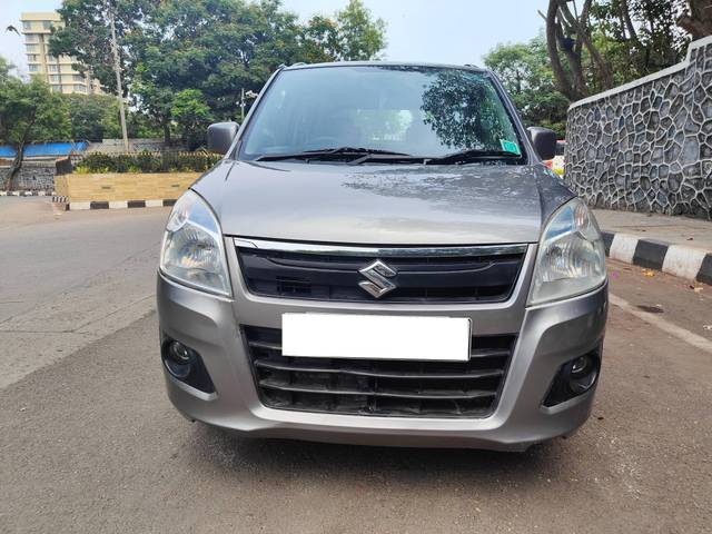 https://images10.gaadi.com/usedcar_image/4541876/original/processed_e77ae3b2e94f24119f67efb64d42daa4.jpg?imwidth=6400