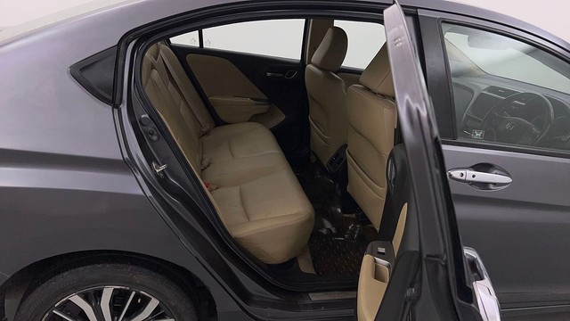 Second-hand 2017 Honda City VX MT for sale in Ghaziabad-28