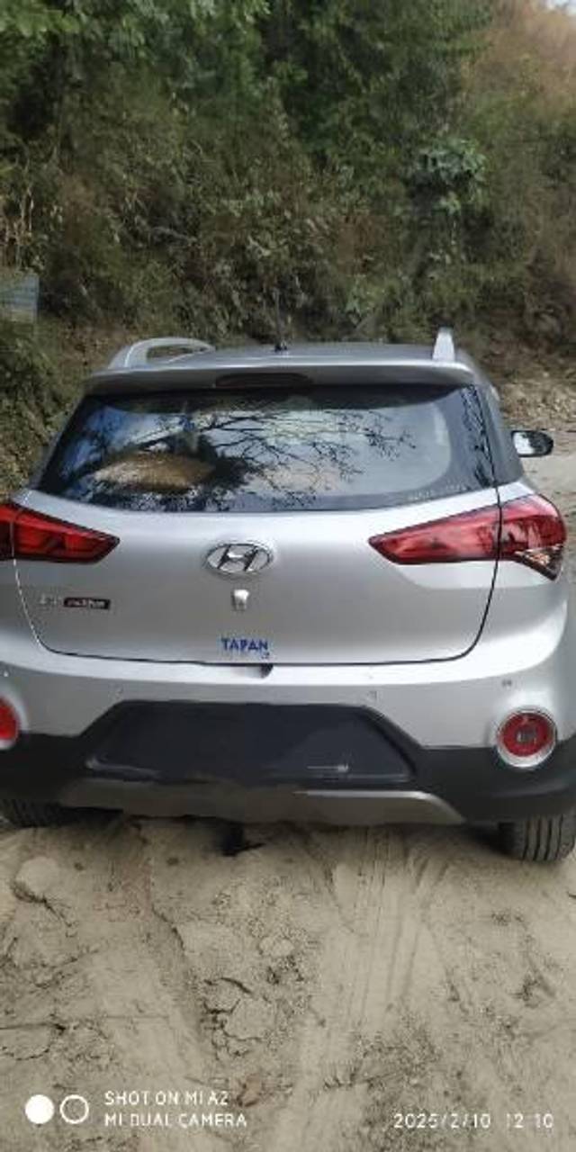 https://images10.gaadi.com/usedcar_image/4541911/original/processed_d10970aa-e338-49ae-a1ae-ff8fb666cdc9.jpg?imwidth=6400