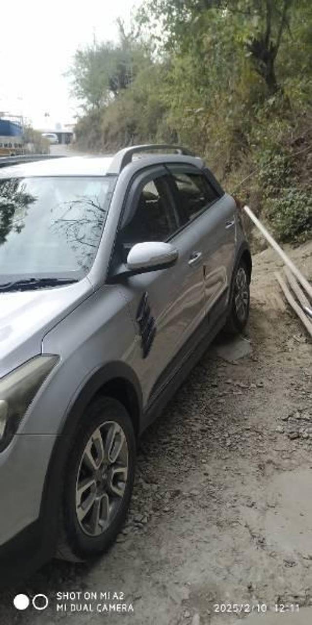 https://images10.gaadi.com/usedcar_image/4541911/original/processed_d23d5023-5569-448d-9986-16269010e028.jpg?imwidth=6402