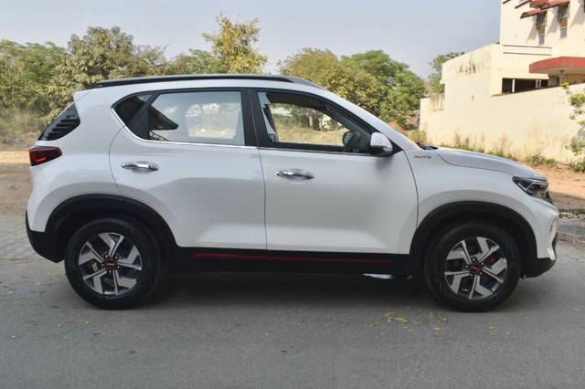 https://images10.gaadi.com/usedcar_image/4541933/original/c727589157134123aa2b3cc21a20b8c2.jpg?imwidth=6401