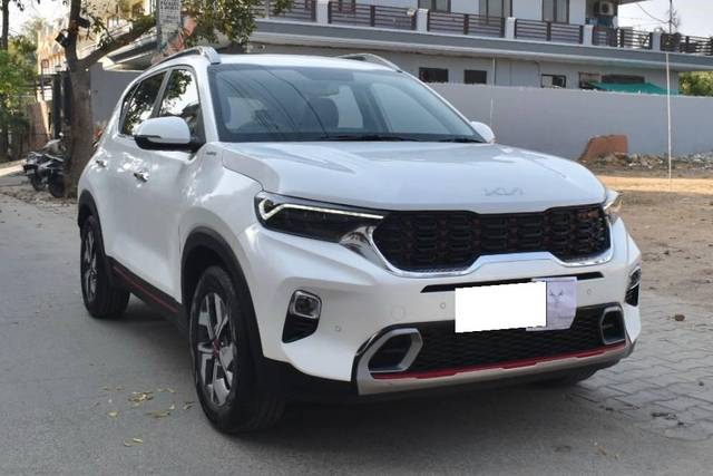 https://images10.gaadi.com/usedcar_image/4541933/original/processed_179d3dcbf1d22da50f4331332529c7ab.jpg?imwidth=6400