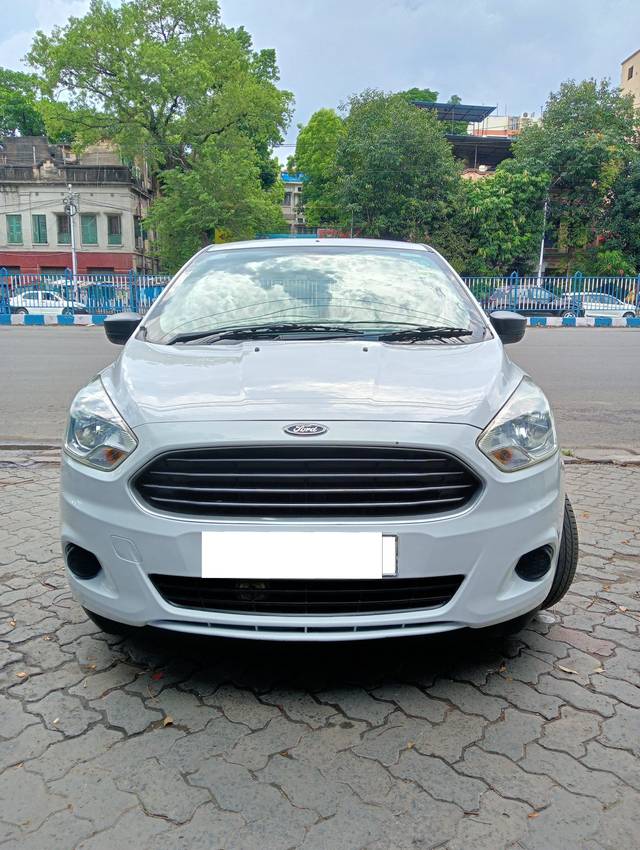 https://images10.gaadi.com/usedcar_image/4541934/original/processed_91f6d10f30a3cb02176f4b38c4599ceb.jpg?imwidth=6400