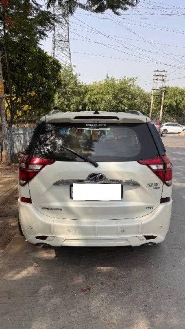 https://images10.gaadi.com/usedcar_image/4541971/original/processed_65cb161a-15a3-4149-8833-99213308ffcc.jpeg?imwidth=6401