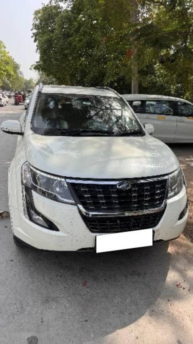 https://images10.gaadi.com/usedcar_image/4541971/original/processed_9be7c563-6141-42f7-8f5d-b9a5556e6ae0.jpeg?imwidth=6400