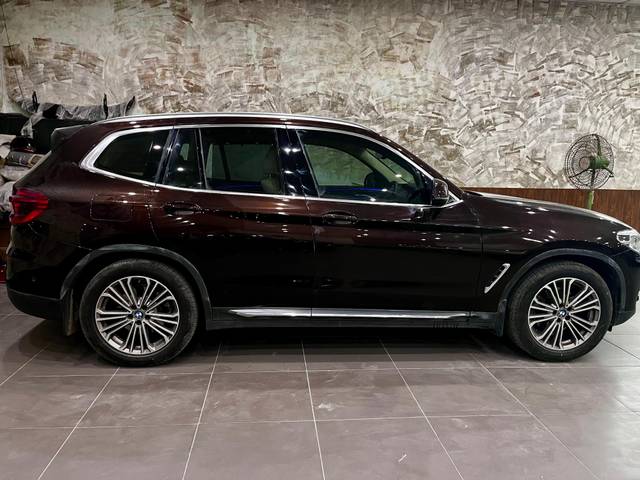 https://images10.gaadi.com/usedcar_image/4541997/original/dae3cfdc7f3f7e00e114357029caad0b.jpg?imwidth=6401