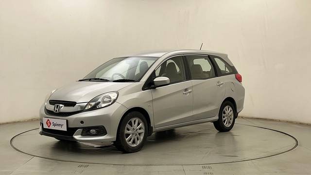 https://images10.gaadi.com/usedcar_image/4542032/original/cf5fb0af4ccedf96016d8f11738b30d5.JPG?imwidth=6400