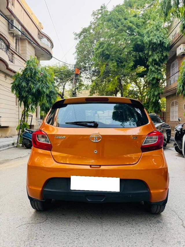 https://images10.gaadi.com/usedcar_image/4542045/original/processed_5bd86f52f70cf9cc4c4ad9b60acb6c20.jpeg?imwidth=6402