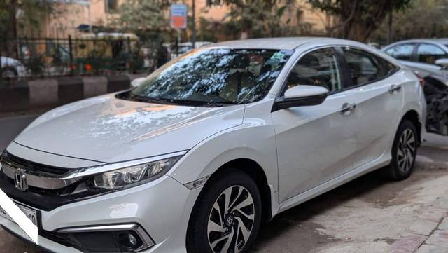 https://images10.gaadi.com/usedcar_image/4542048/original/processed_3e1f3ffabad9b9c39dd2966910fed4e9.jpg?imwidth=6400