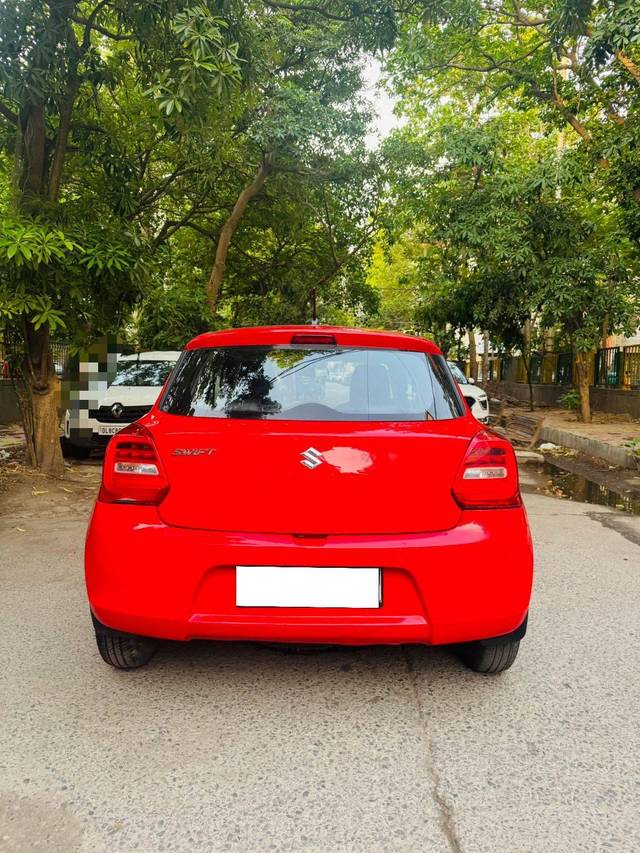 https://images10.gaadi.com/usedcar_image/4542051/original/processed_58feae45c0025fabf1c94904dbdf8a78.jpeg?imwidth=6402