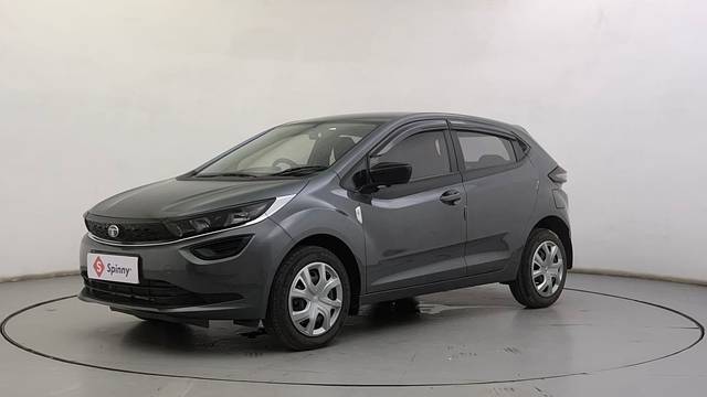 https://images10.gaadi.com/usedcar_image/4542057/original/cfef9023431fa80e5a154e5dba33b96d.JPG?imwidth=6400