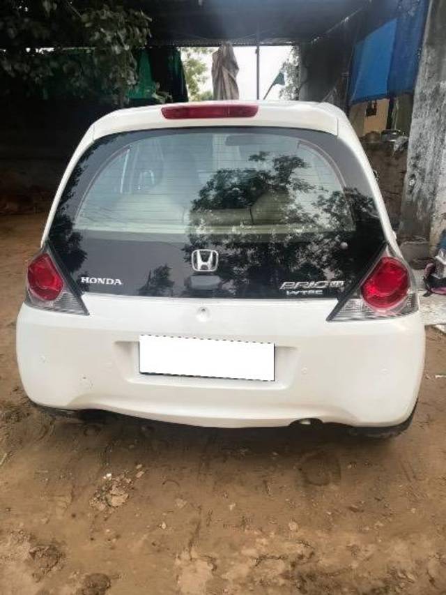 https://images10.gaadi.com/usedcar_image/4542114/original/processed_c1a3d0e8-5048-4332-975a-aad42344a80e.jpeg?imwidth=6402