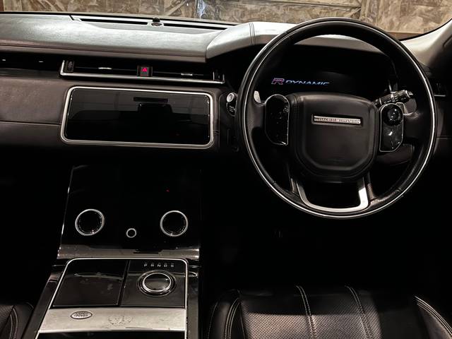 https://images10.gaadi.com/usedcar_image/4542136/original/ba0d8f309b5f39dc13540cbee87d97fe.jpg?imwidth=6402