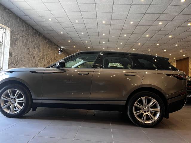 https://images10.gaadi.com/usedcar_image/4542136/original/eab543200052848646ab675953f10f19.jpg?imwidth=6401