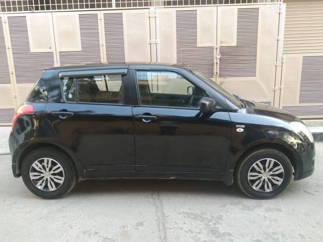 https://images10.gaadi.com/usedcar_image/4542148/original/processed_67b6f5241c62d4c0450085c3fbb3c931.jpg?imwidth=6401