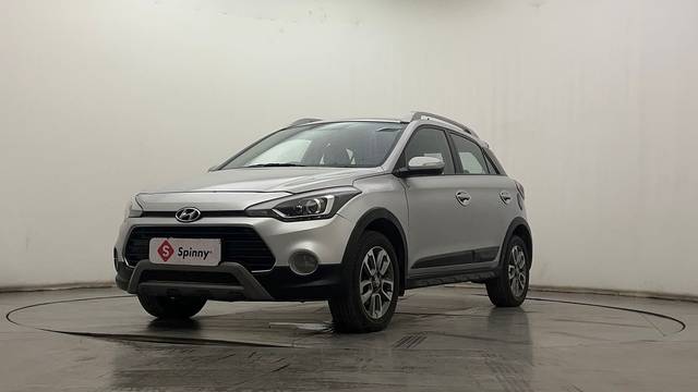 https://images10.gaadi.com/usedcar_image/4542155/original/c8125190b3a9d05312795b709a3d0889.JPG?imwidth=6400