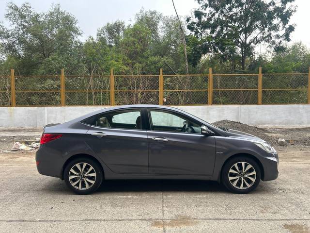 https://images10.gaadi.com/usedcar_image/4542166/original/processed_711679bcd26916cad670e2e58361c164.jpg?imwidth=6401
