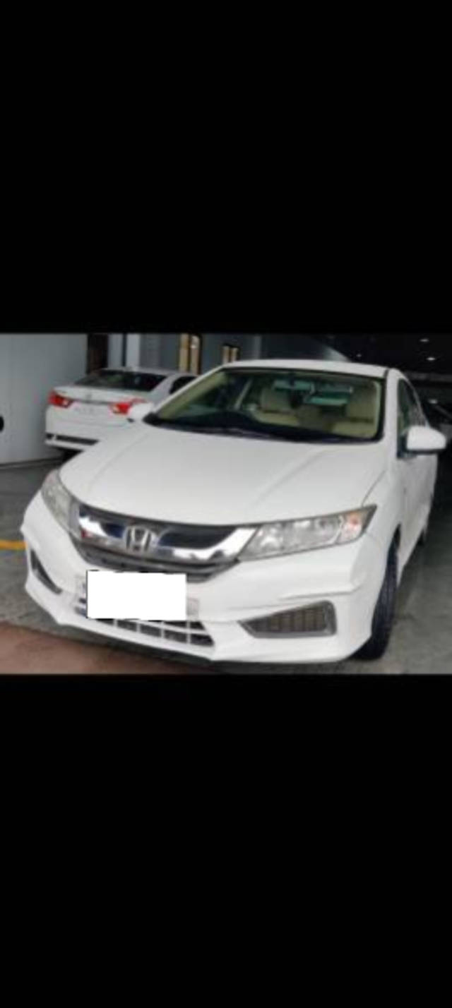https://images10.gaadi.com/usedcar_image/4542182/original/processed_fd9f4cfa-6c1c-415d-8de5-06f1bc5f1d19.png?imwidth=6400