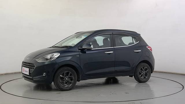 https://images10.gaadi.com/usedcar_image/4542219/original/283944667c72f90fe272af154b358a7b.JPG?imwidth=6400