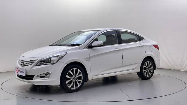 https://images10.gaadi.com/usedcar_image/4542225/original/e8d444c5d4ea48887f506b02730fd213.JPG?imwidth=6400