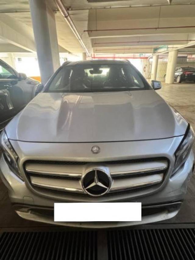 https://images10.gaadi.com/usedcar_image/4542232/original/processed_8be92244-fe9a-4269-bc95-f2c74e80c305.jpeg?imwidth=6402