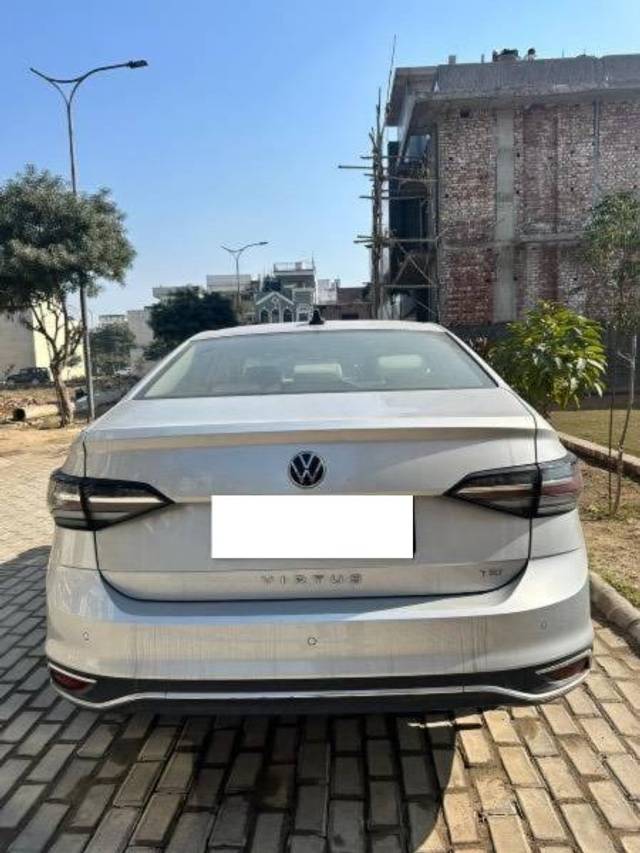 https://images10.gaadi.com/usedcar_image/4542236/original/processed_096b2773-2c5b-49b2-b105-77ac19c216d1.jpeg?imwidth=6402