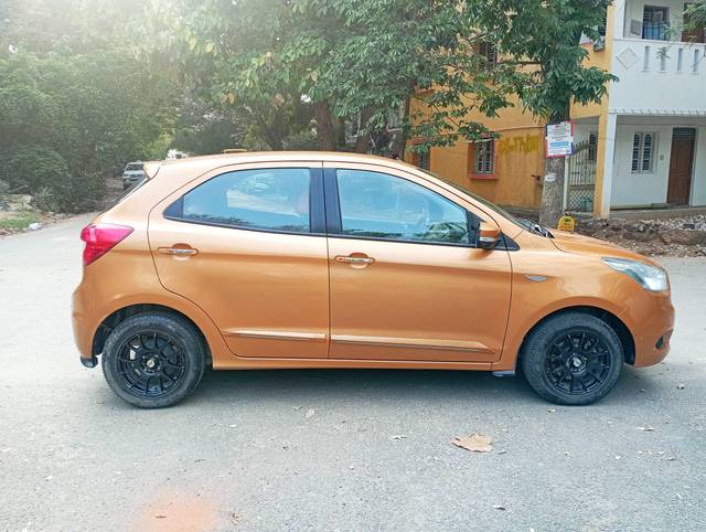https://images10.gaadi.com/usedcar_image/4542260/original/processed_1012cda37ff22d4ea44d9e14eb7404e0.jpg?imwidth=6401