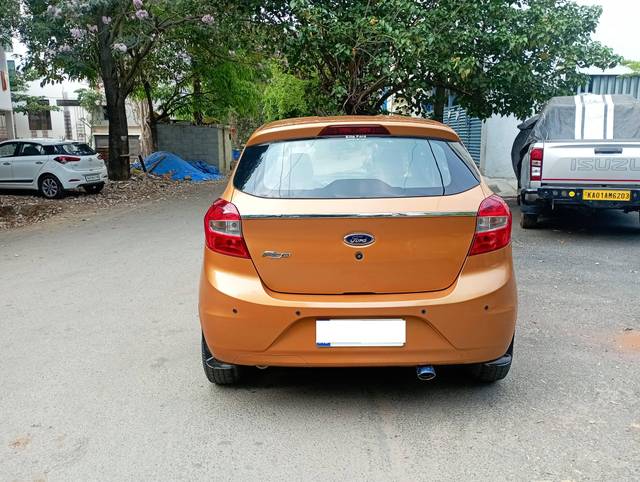 https://images10.gaadi.com/usedcar_image/4542260/original/processed_861b5472e89d26868aad8b245a1bf2ec.jpg?imwidth=6402