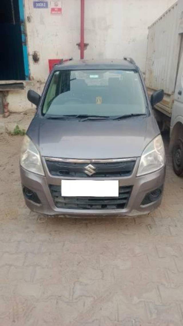https://images10.gaadi.com/usedcar_image/4542289/original/processed_4c46e0d4-0bc6-4d1a-8db6-190cea599545.jpg?imwidth=6400