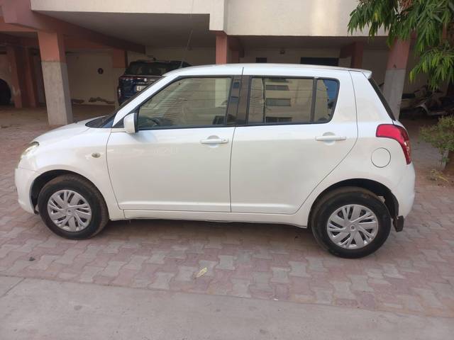 https://images10.gaadi.com/usedcar_image/4542299/original/processed_757f5481d80f48c28c2e869cfca162f7.jpeg?imwidth=6402