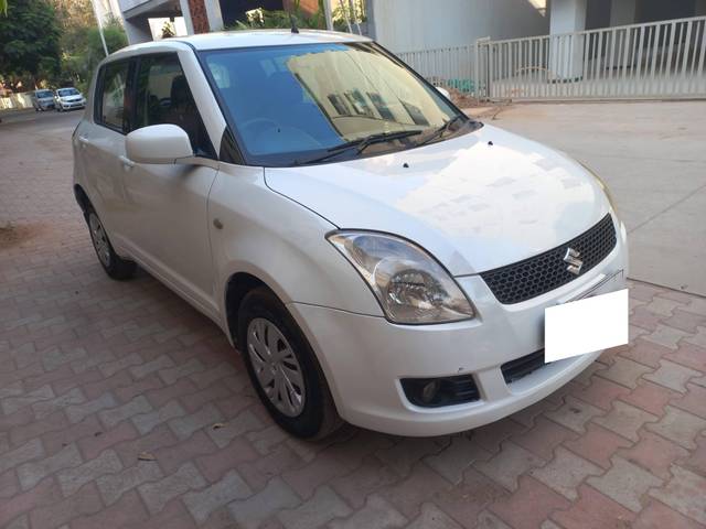 https://images10.gaadi.com/usedcar_image/4542299/original/processed_dd4f71149d91d79b7b7e5aca69a16a84.jpeg?imwidth=6400
