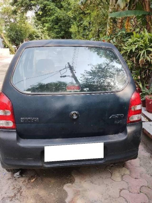 https://images10.gaadi.com/usedcar_image/4542315/original/processed_d82b94a9-da44-4316-9191-83e17101dcb3.jpg?imwidth=6401