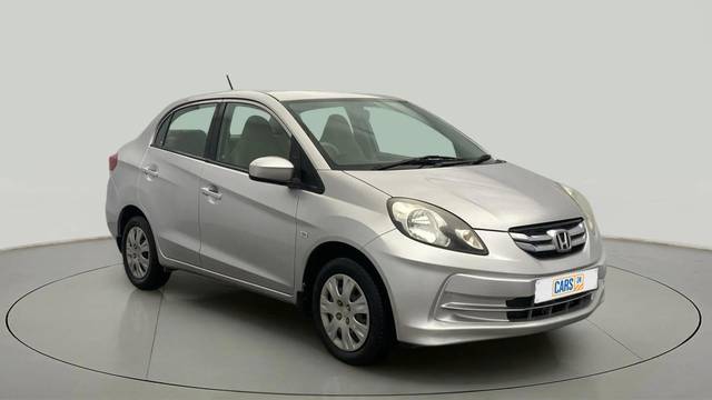 https://images10.gaadi.com/usedcar_image/4542320/original/6747c173b3c70413ae242548855d1968.jpg?imwidth=6400