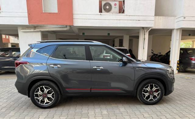 https://images10.gaadi.com/usedcar_image/4542386/original/processed_d4361a1850c7f8c431bf0104386f5e88.jpg?imwidth=6401