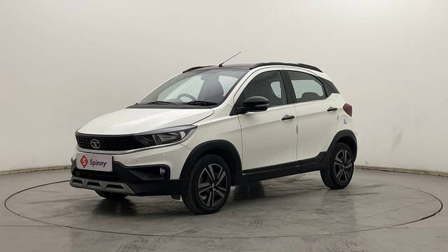https://images10.gaadi.com/usedcar_image/4542417/original/6502cd7062793943d4b73d103f96005a.JPG?imwidth=6400