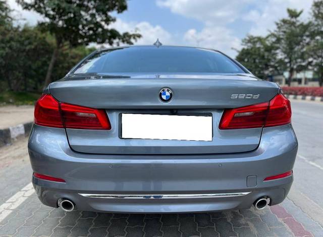 https://images10.gaadi.com/usedcar_image/4542439/original/processed_5a6ab82a86a32906d1da95e95579202d.jpg?imwidth=6401